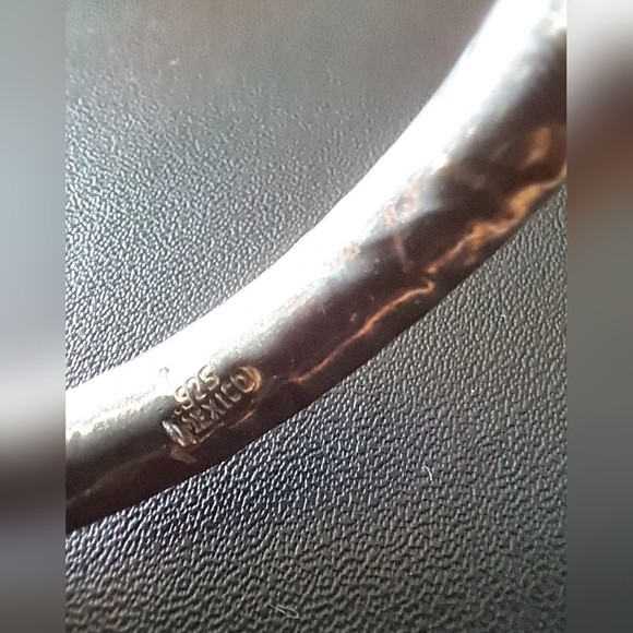 "House of Bangles" Mexico Sterling Silver Hand Crafted Hammered Bangle Bracelet - Picture 5 of 12